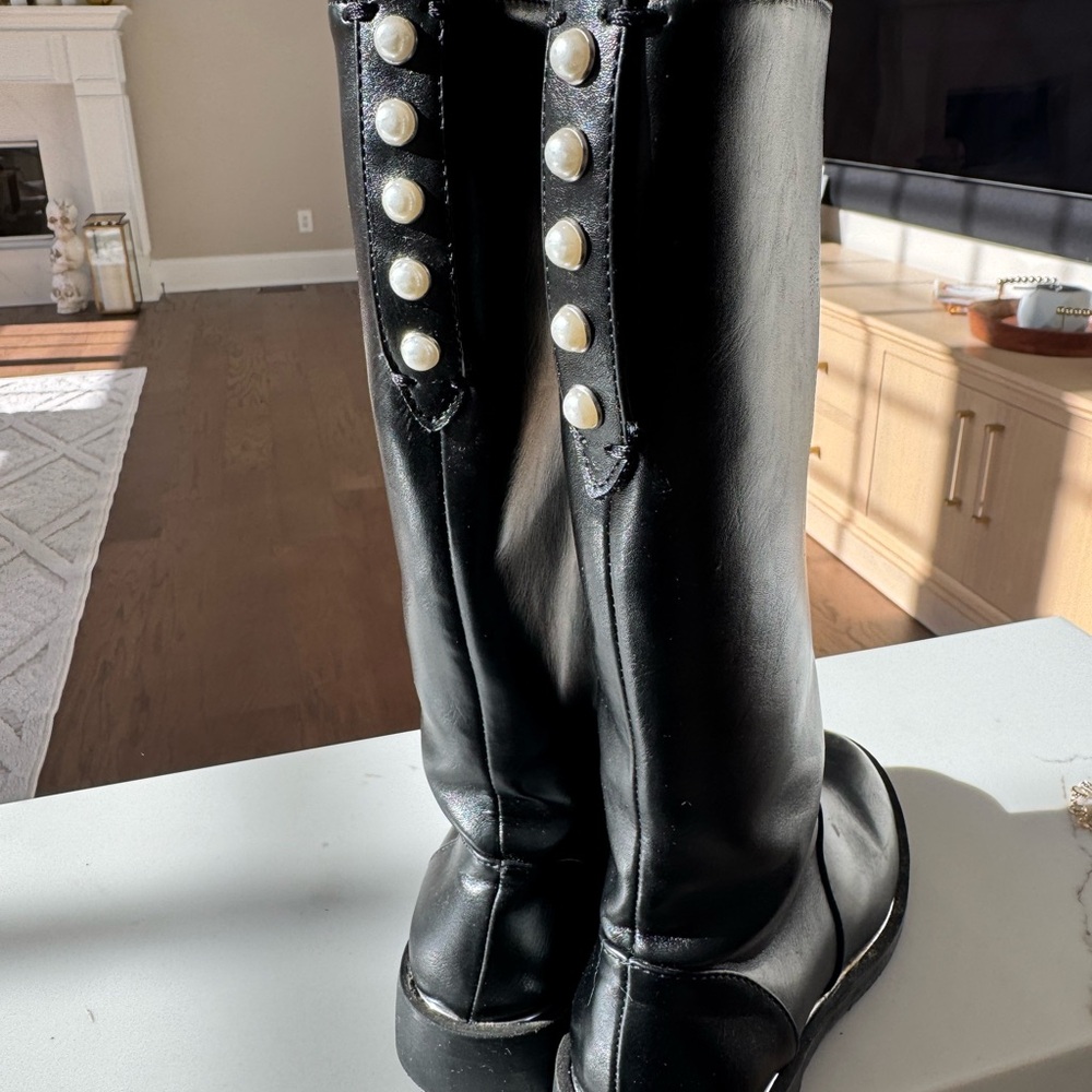 Kids tall boots size 12, excellent condition